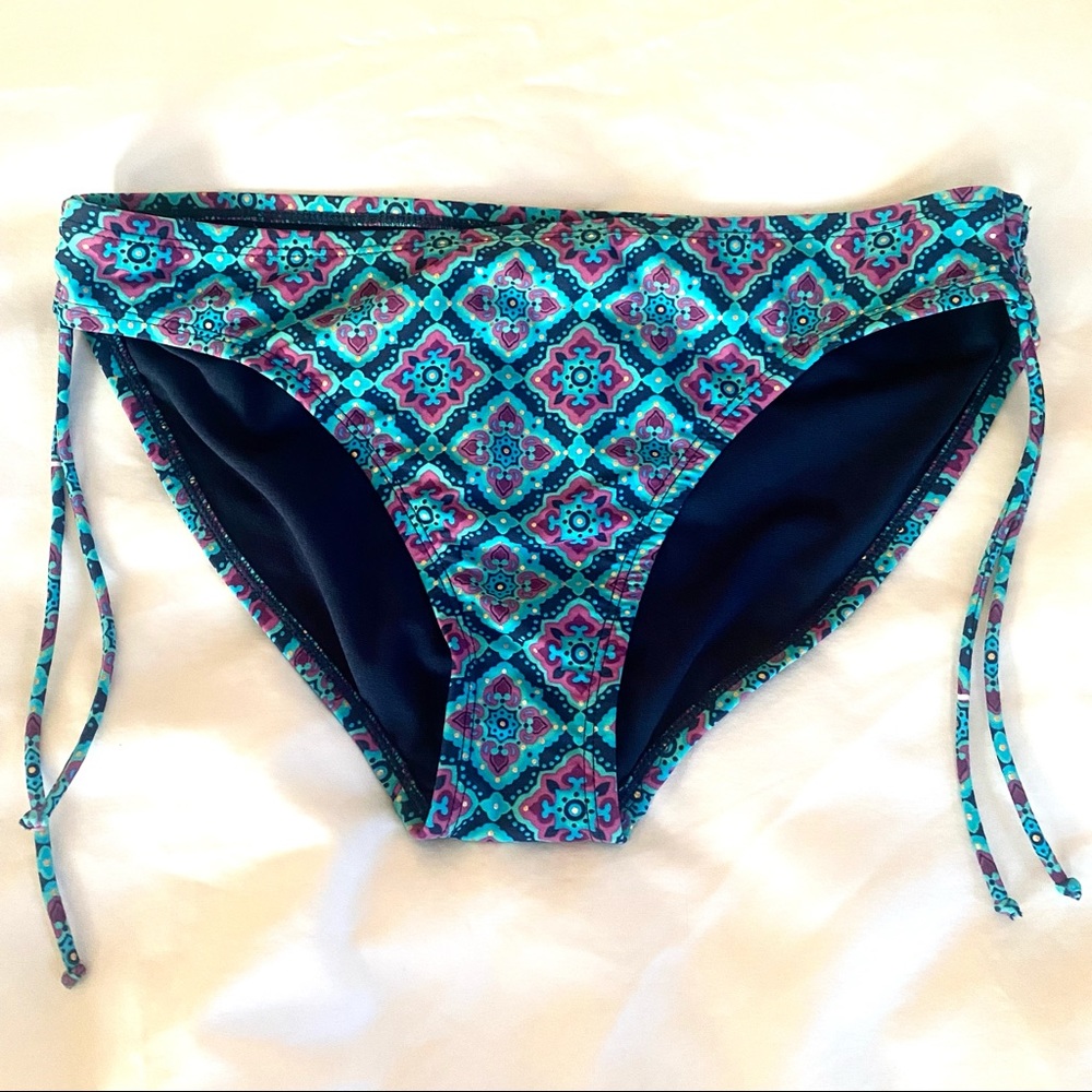 $6/3 items Converse Bikini Bottom***